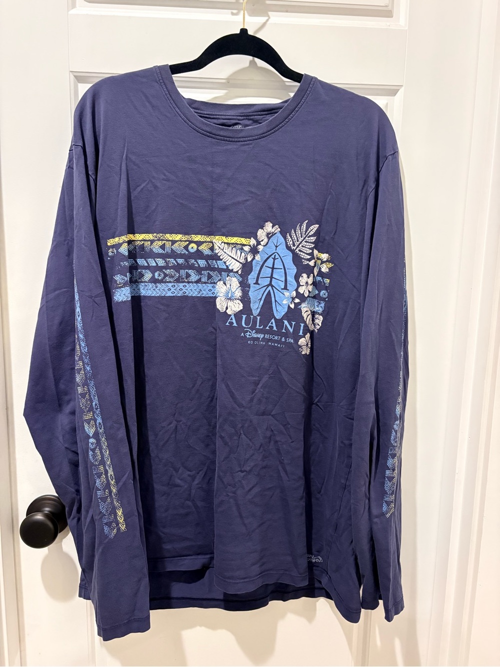Disney Aulani Women's Long Sleeve Graphic Tee - Navy Blue
